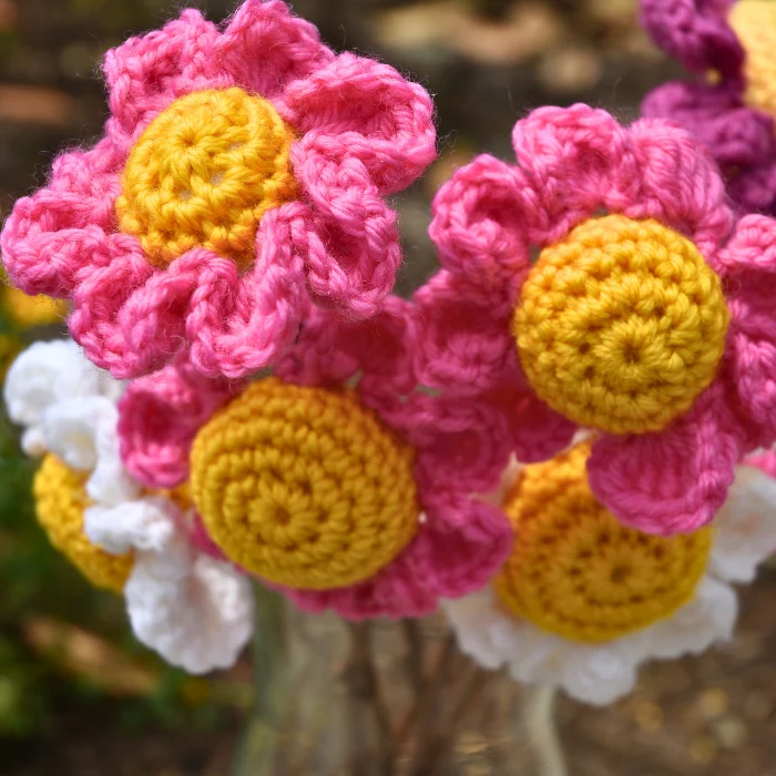 Alison Thompson Crochet Daisy Digital Pattern - Image 4