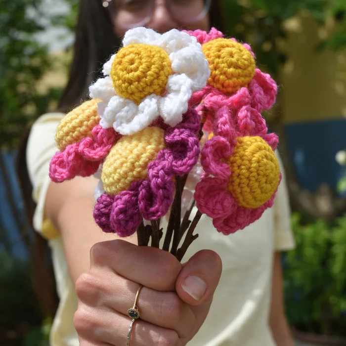 Alison Thompson Crochet Daisy Digital Pattern - Image 5