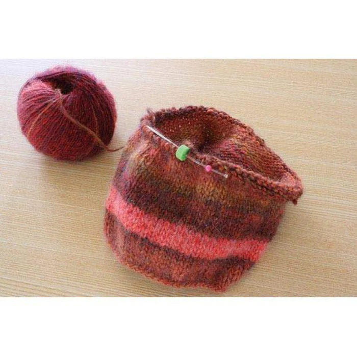 Clover Circular Stitch Holder - Image 3