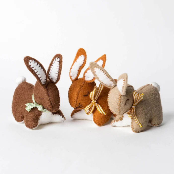 Corinne Lapierre Bunnies Felt Craft Kit - Image 3