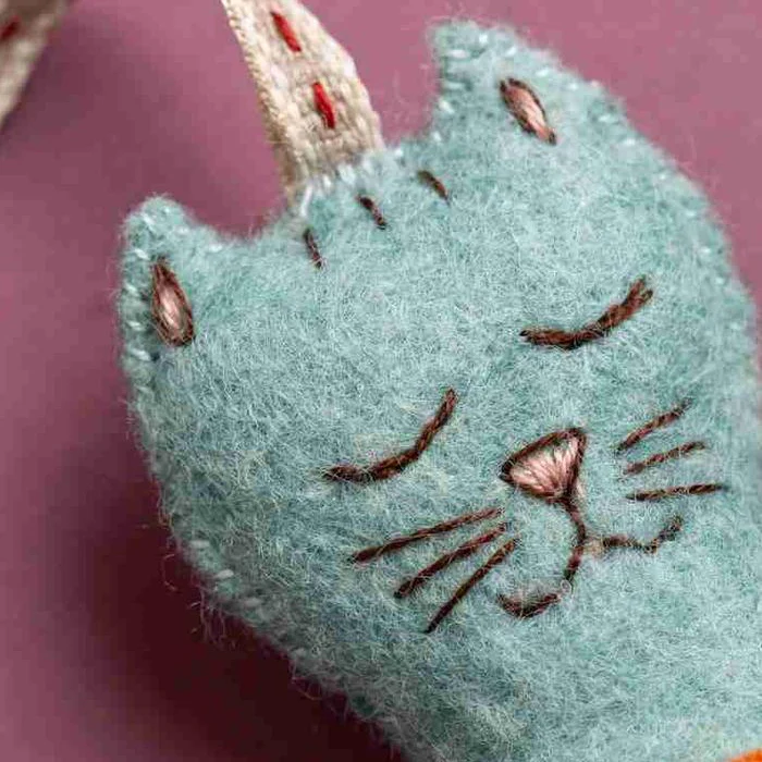 Corinne Lapierre Folk Embroidered Cat Felt Craft Mini Kit - Image 2