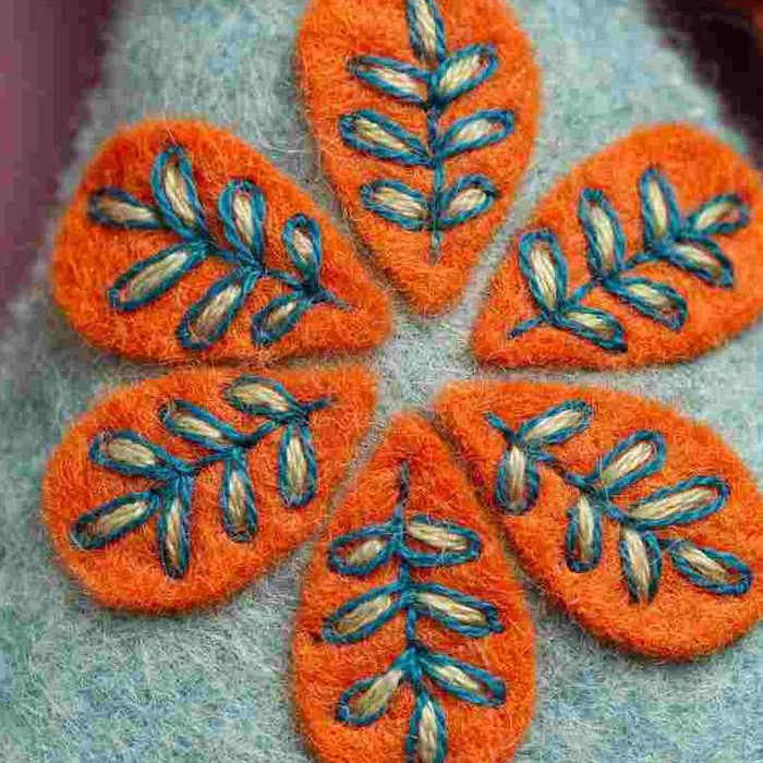 Corinne Lapierre Folk Embroidered Cat Felt Craft Mini Kit - Image 3