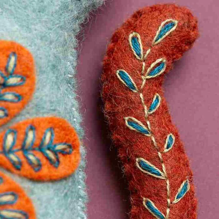 Corinne Lapierre Folk Embroidered Cat Felt Craft Mini Kit - Image 4
