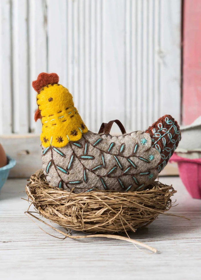 Corinne Lapierre French Hen Felt Craft Mini Kit