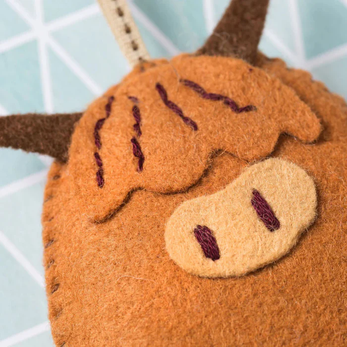 Corinne Lapierre Highland Cow Felt Craft Mini Kit - Image 4
