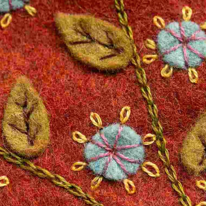 Corinne Lapierre Embroidered Scissors Pouch and Pin Cushion Felt Craft Mini Kit - Image 4