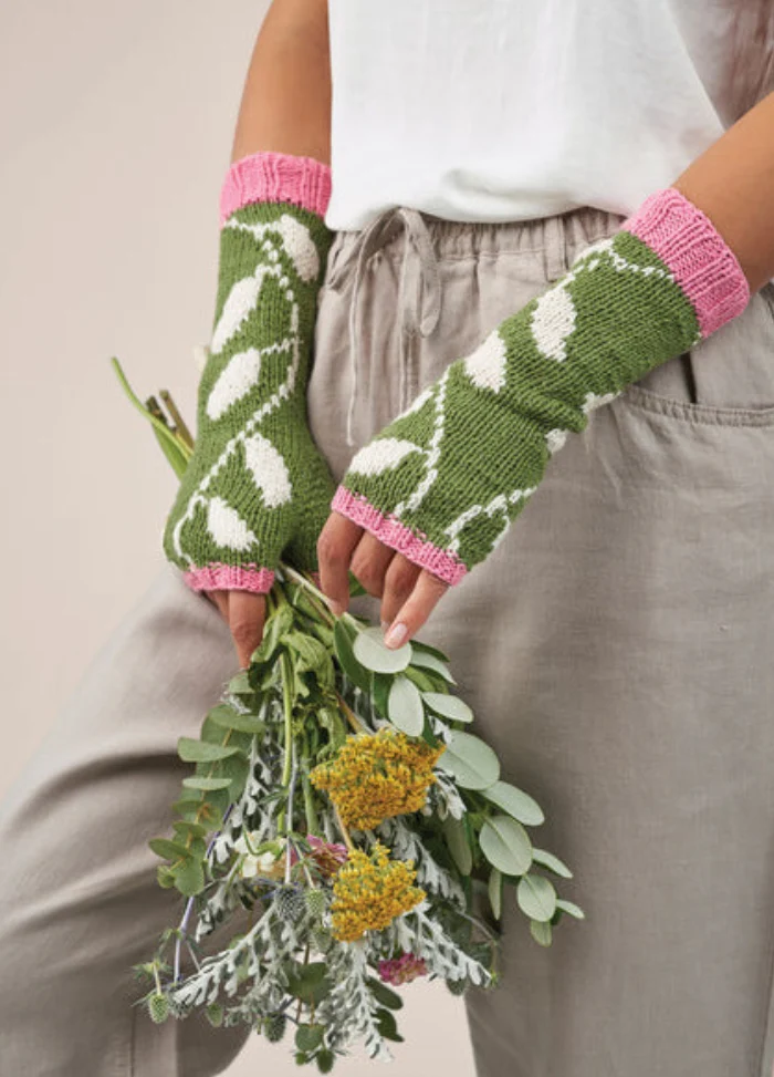 Rowan Seasonal Palette: Cotton Cashmere by Dee Hardwicke - Image 9