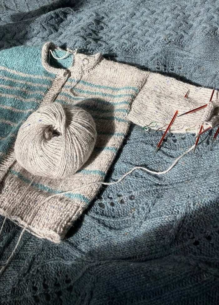 Vera Loves Knitting Segue Kids Cardigan Digital Pattern - Image 3